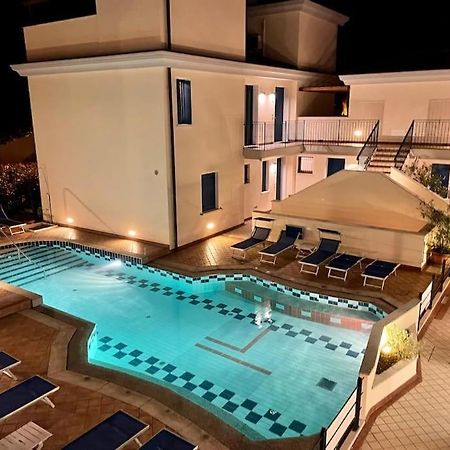 リド・ディ・イエゾロBorgo Al Mareアパートメント エクステリア 写真